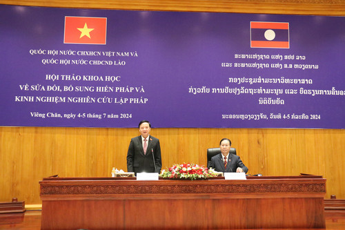 Quốc hội Việt Nam và Quốc hội Lào trao đổi kinh nghiệm nghiên cứu lập pháp
