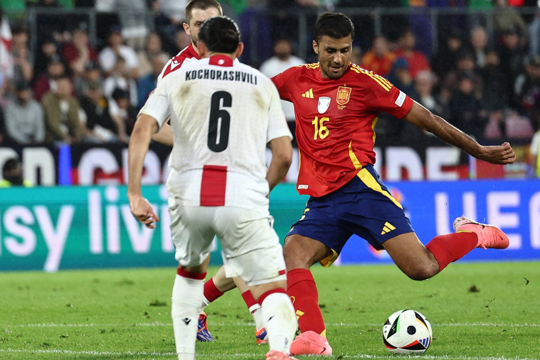 Rodri Tay Ban Nha.jpg