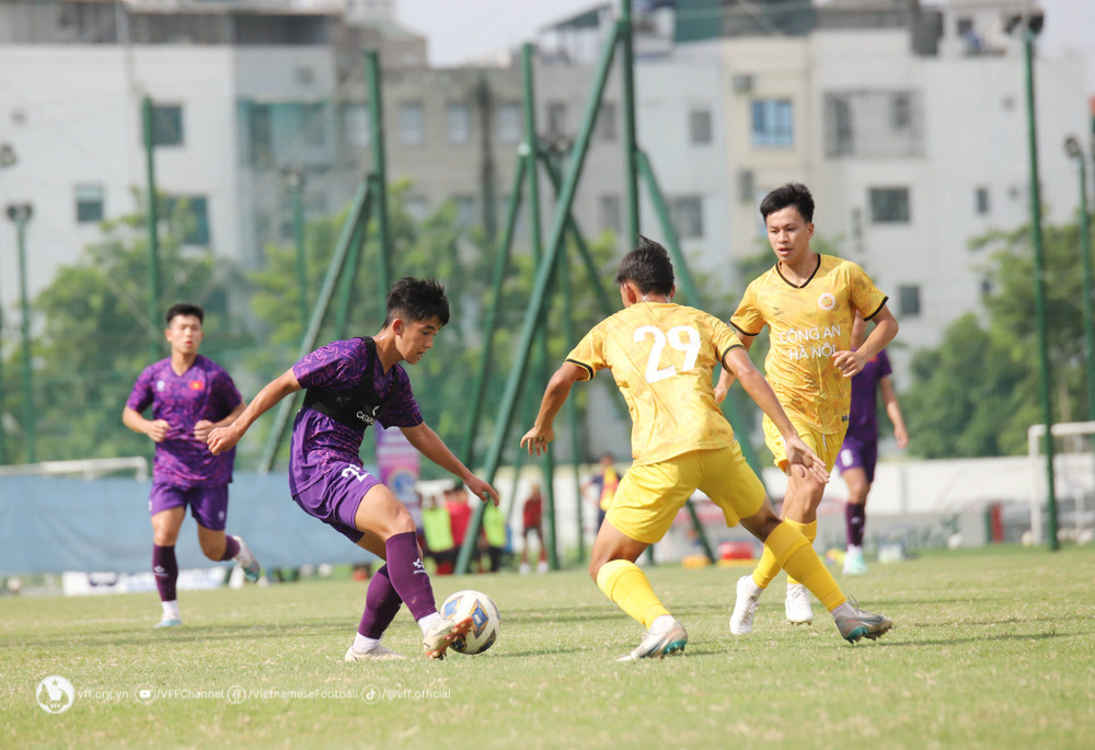 u19 viet nam 1.jpg