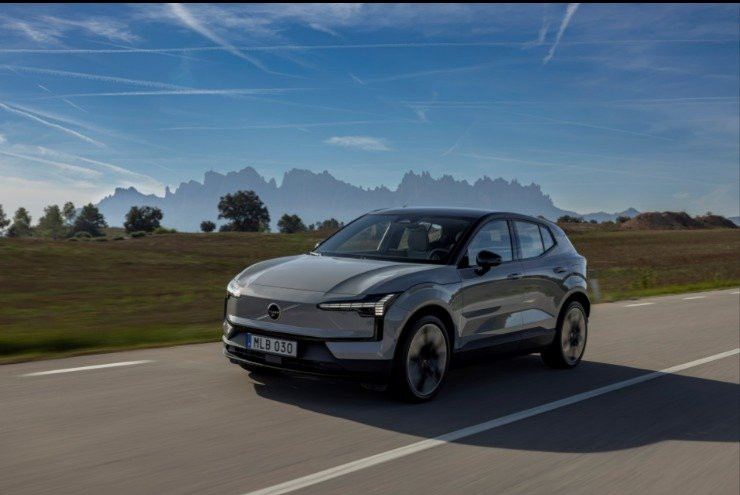 Volvo EX30.jpg