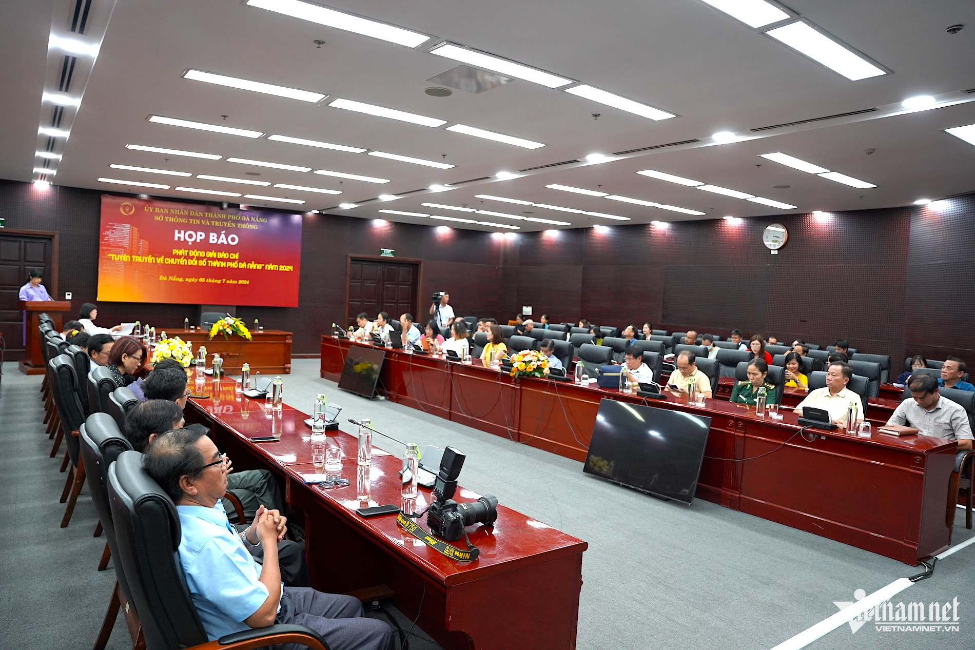 W-họp báo_1.JPG.jpg