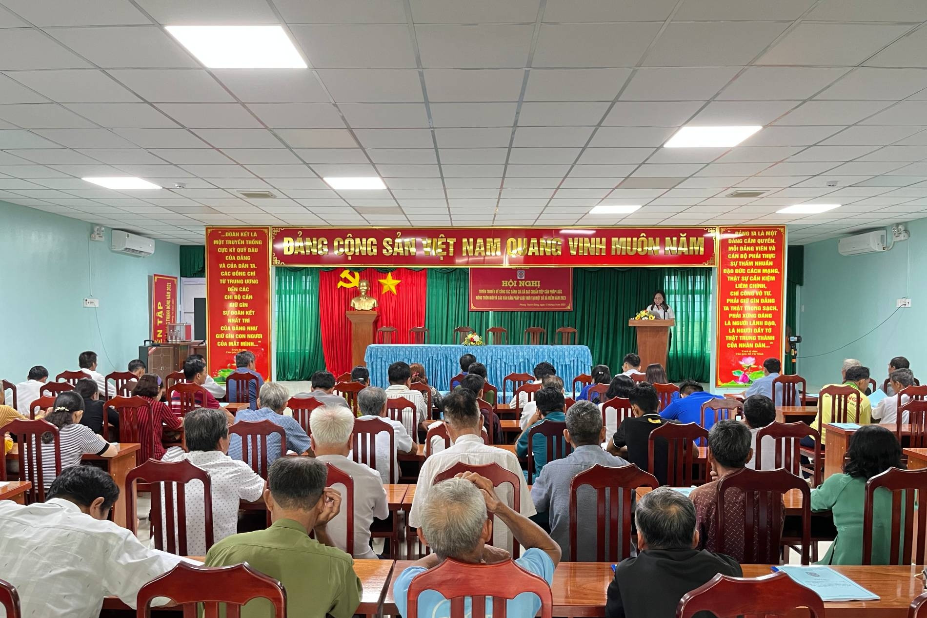 Đẩy mạnh ứng dụng công nghệ thông tin vào tuyên truyền pháp luật