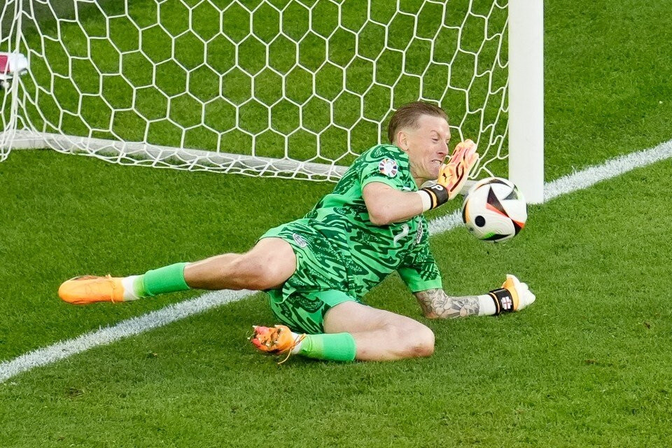 Mẹo bắt phạt đền cực chất của thủ thành Jordan Pickford
