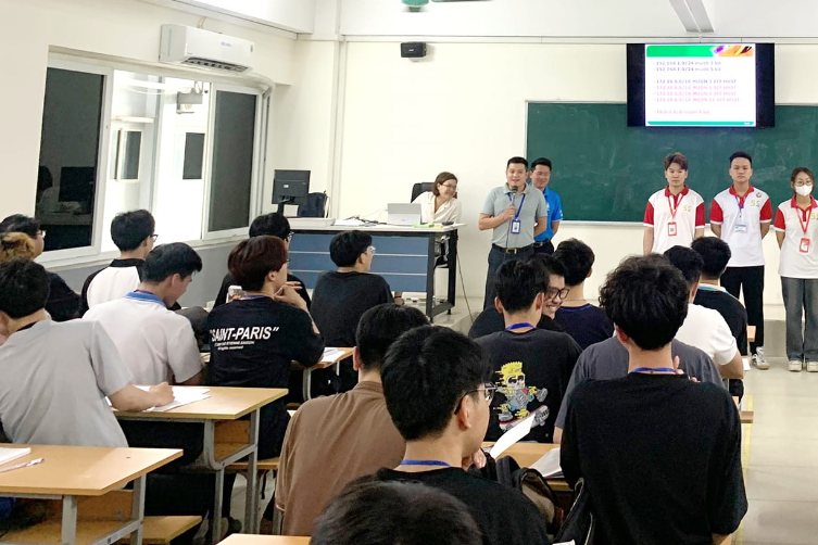 Trường đại học tuyên truyền, kiểm tra sinh viên thực hiện tốt văn hóa học đường