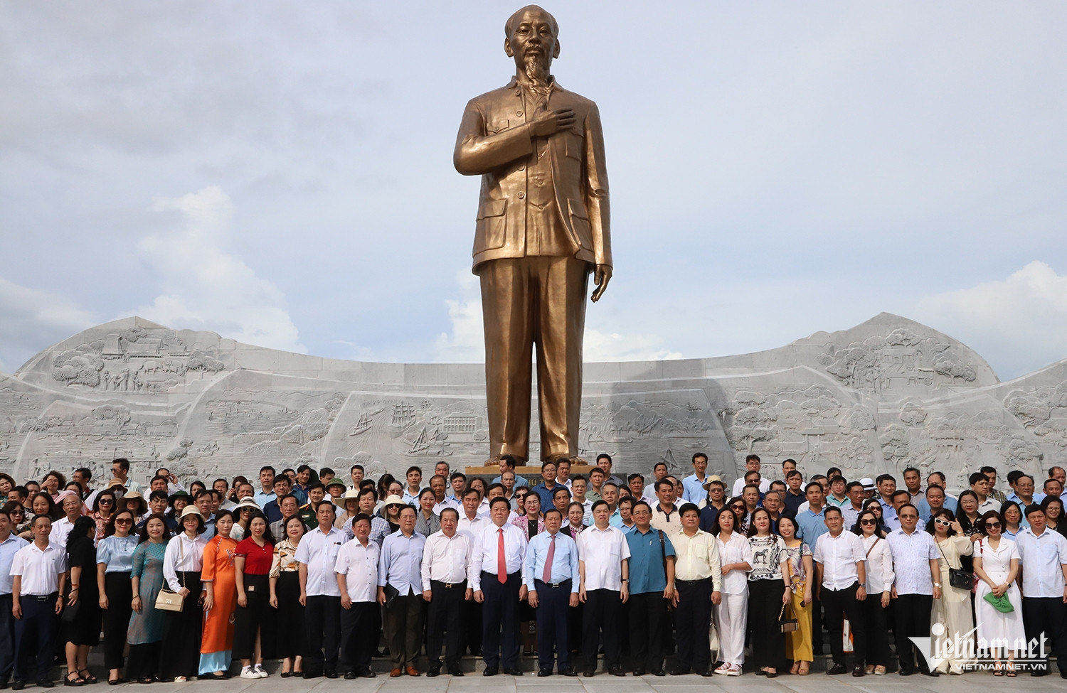 W-tuyên giáo 1.JPG.jpg