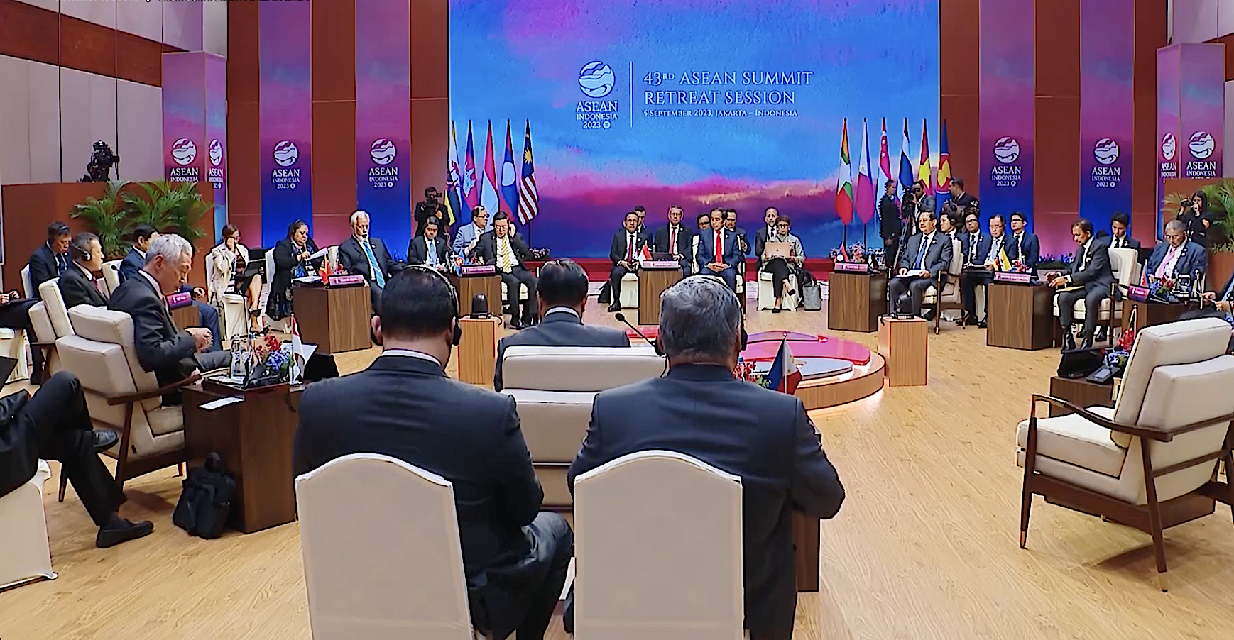 Chung tay xây dựng cộng đồng ASEAN năng động, tự cường, đoàn kết