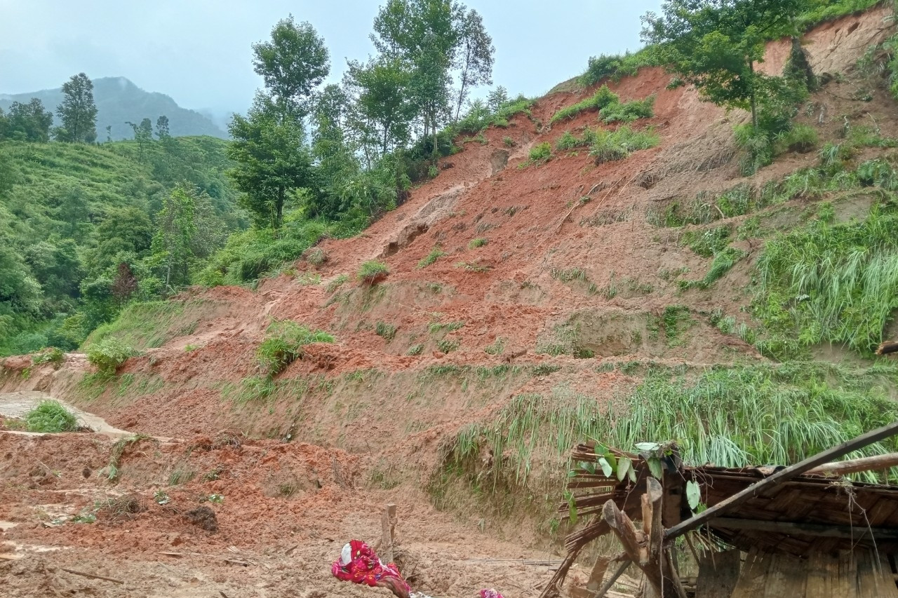 Mưa lũ gây sạt lở nghiêm trọng ở Hà Giang, 3 người thương vong