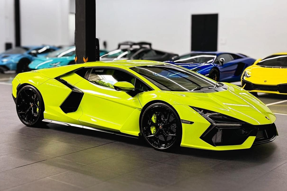 Siêu xe hybrid Lamborghini Revuelto hơn 1.000 mã lực về tay đại gia Thái Lan