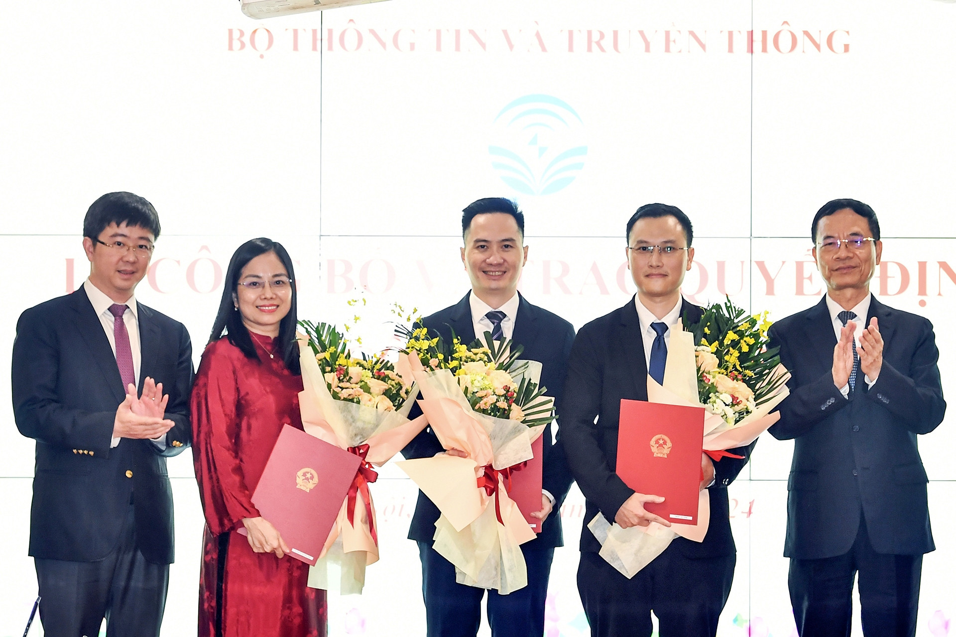 Điều động, bổ nhiệm cán bộ lãnh đạo 3 đơn vị trọng yếu của Bộ TT&TT