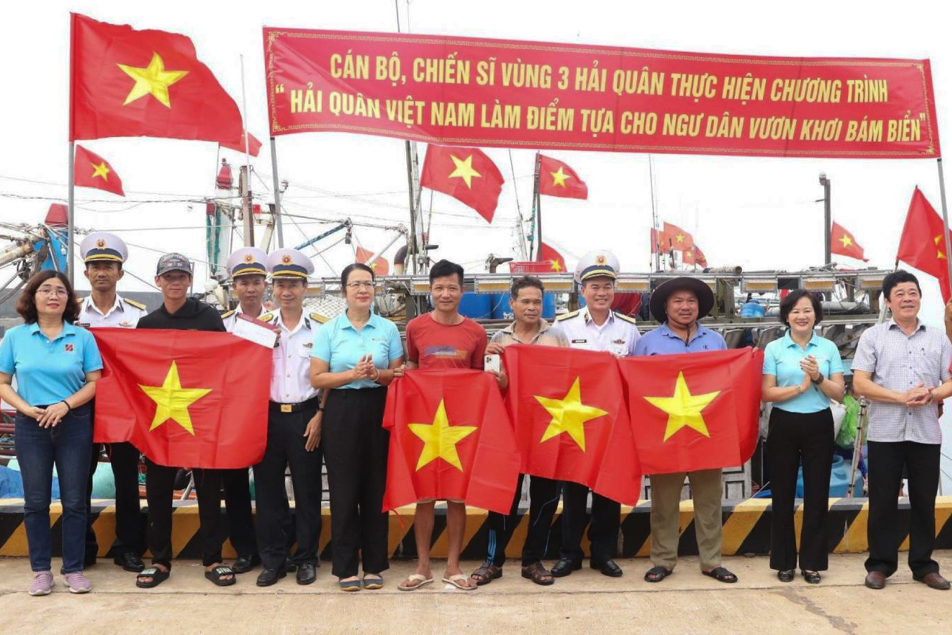 Động viên quân, dân và các lực lượng tại huyện đảo Cồn Cỏ