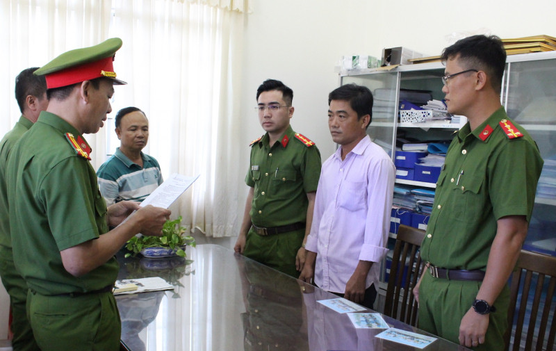 Kế toán tham ô.jpeg