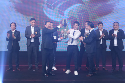 Lễ trao giải V-League Awards 2024: Rafaelson lập 'hat-trick' giải thưởng