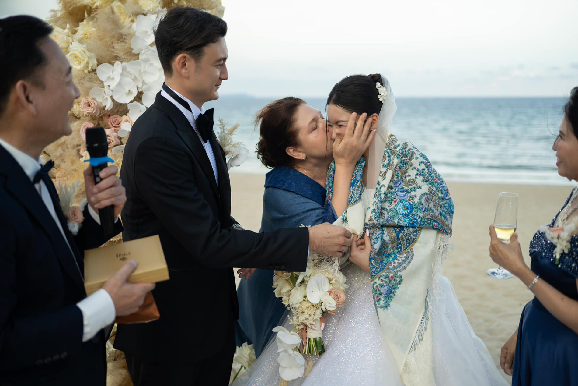 van lam yen xuan 14.jpg