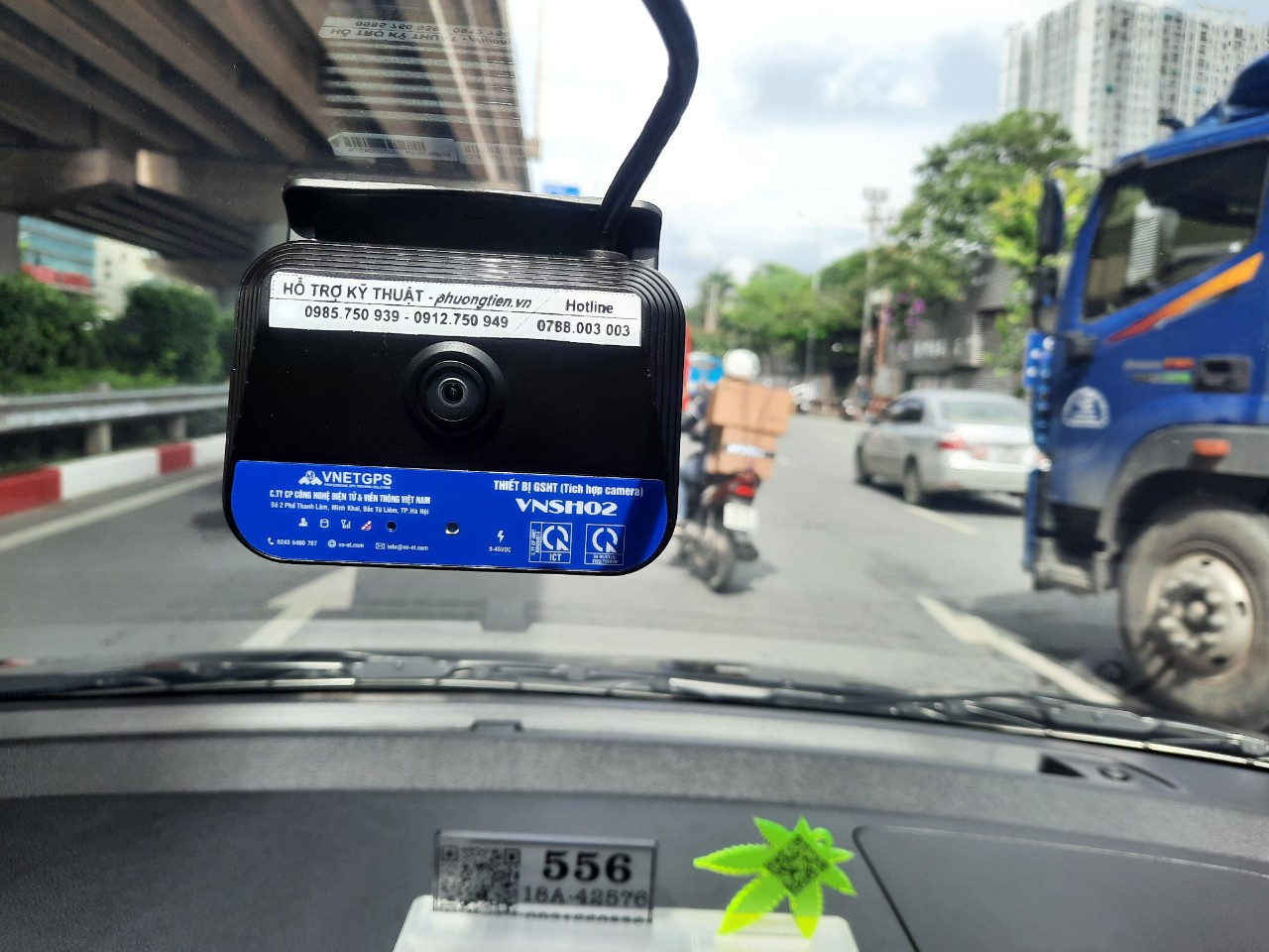 Xe tien chuyen 3.jpg