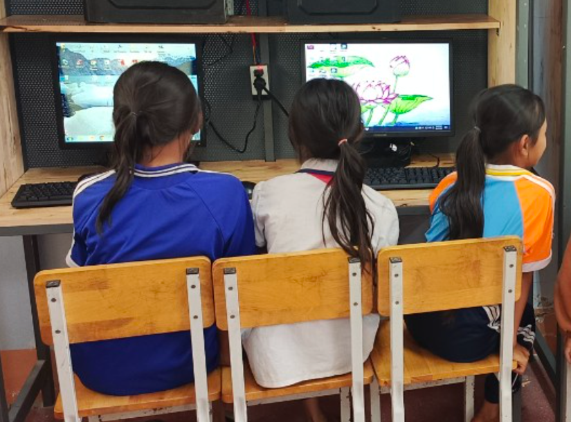 Trẻ em trên mạng 1