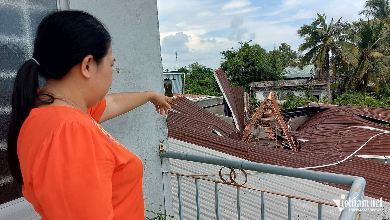 W-sập ăng ten.jpg