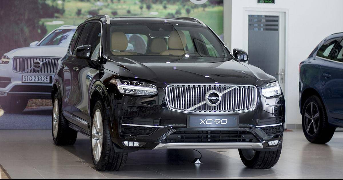 volvo trieu hoi gan 600 xe tai viet nam do loi bom nhien lieu.jpeg