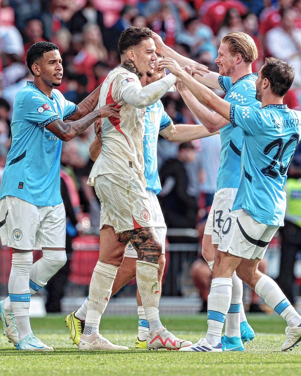 Ederson Haaland de Bruyne.jpg