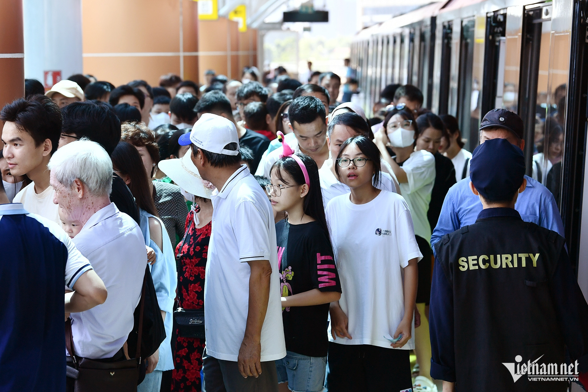 W-metro Nhổn.jpg