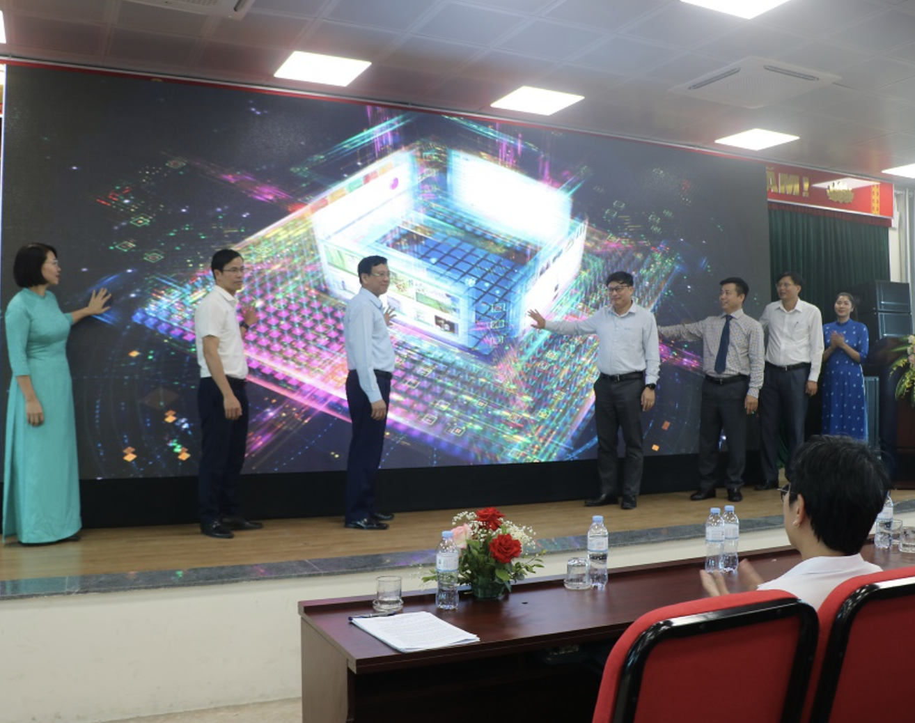 Hải Phòng chú trọng triển khai mô hình ứng dụng công nghệ số, internet vạn vật, AI, GIS