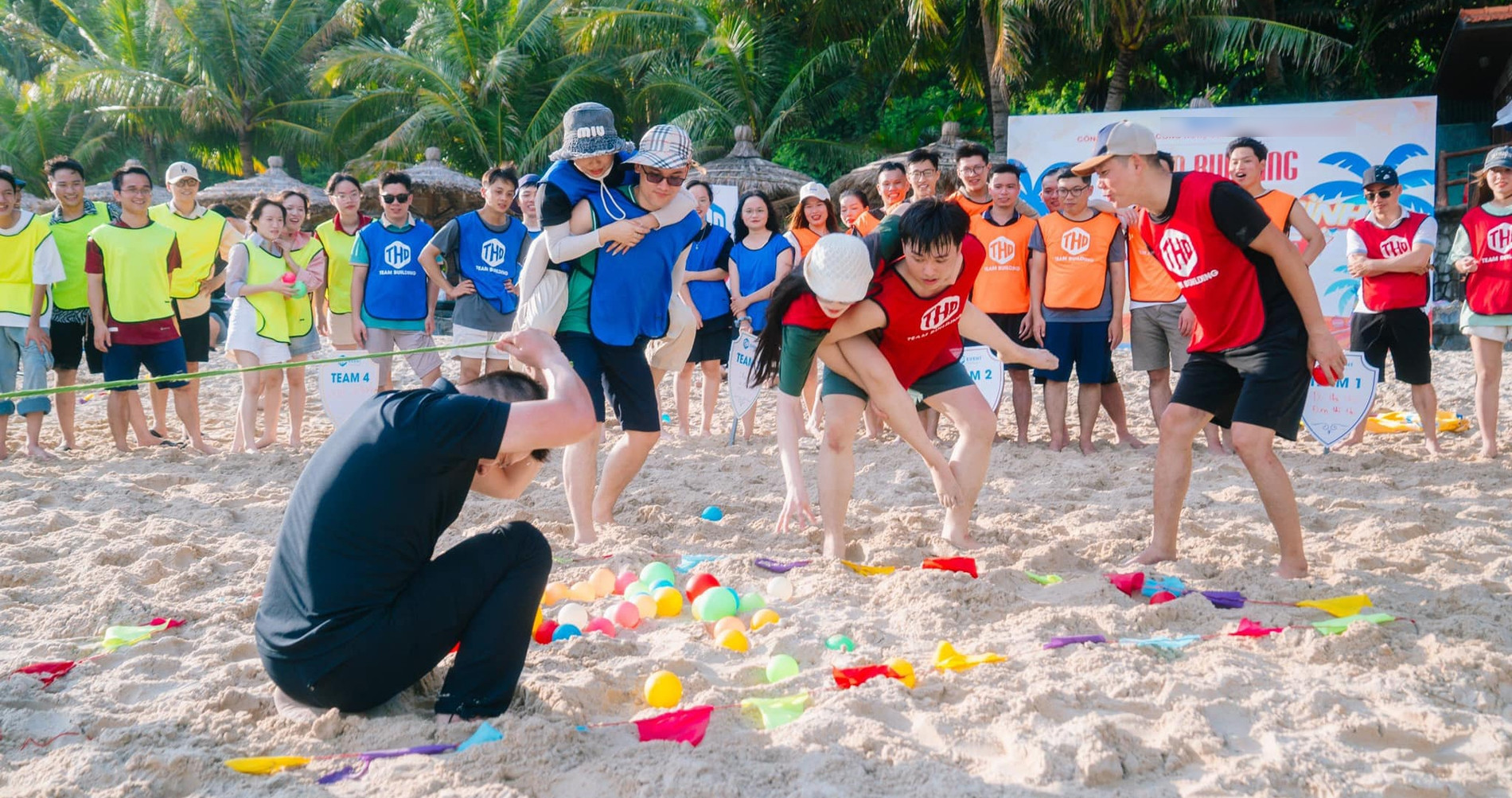 Không dám đi du lịch, mất đoàn kết nội bộ vì &amp;apos;ám ảnh&amp;apos; hoạt động teambuilding