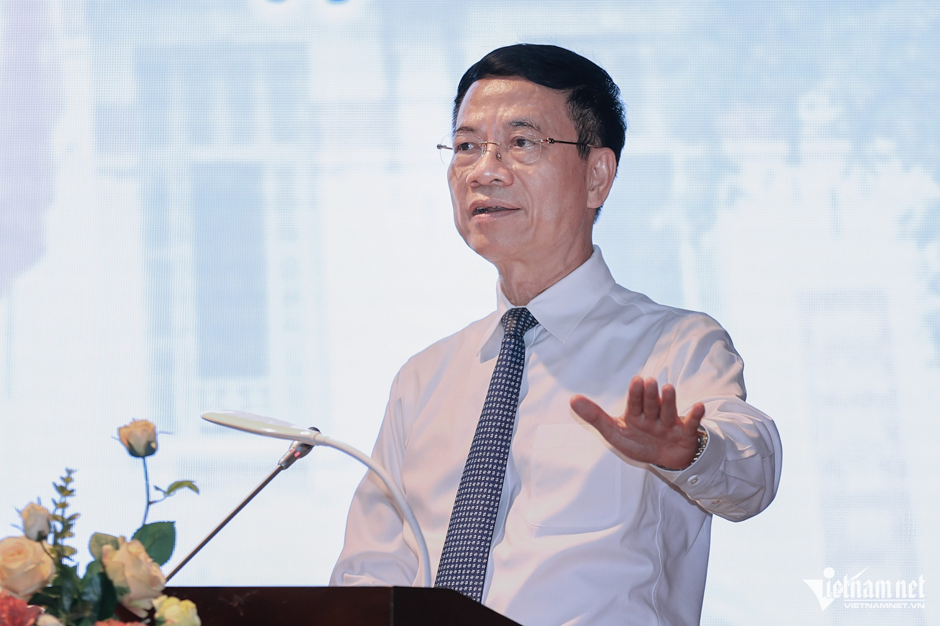 W-Bộ trưởng.jpg