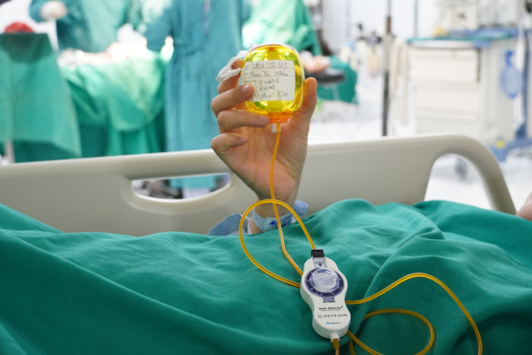 Cô gái phải nhập viện cấp cứu sau khi uống thuốc hạ sốt