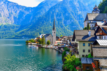 Ngắm Hallstatt - làng cổ ven hồ được mệnh danh đẹp nhất thế giới