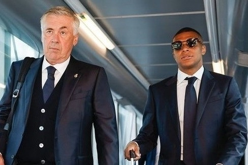 Real Madrid đổ bộ đá Siêu cúp, Ancelotti phán chắc nịch về Mbappe