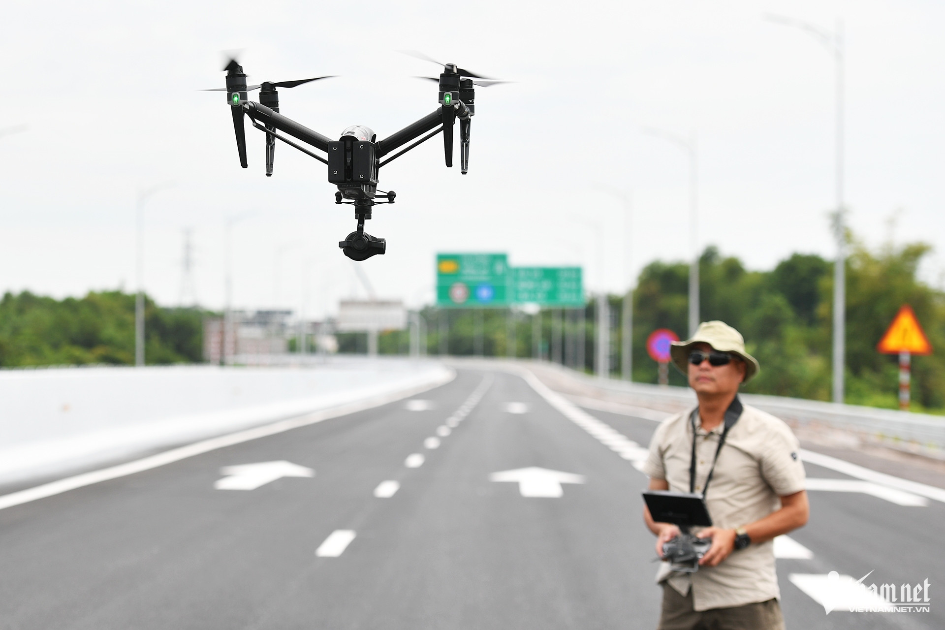 W-bay flycam.jpg