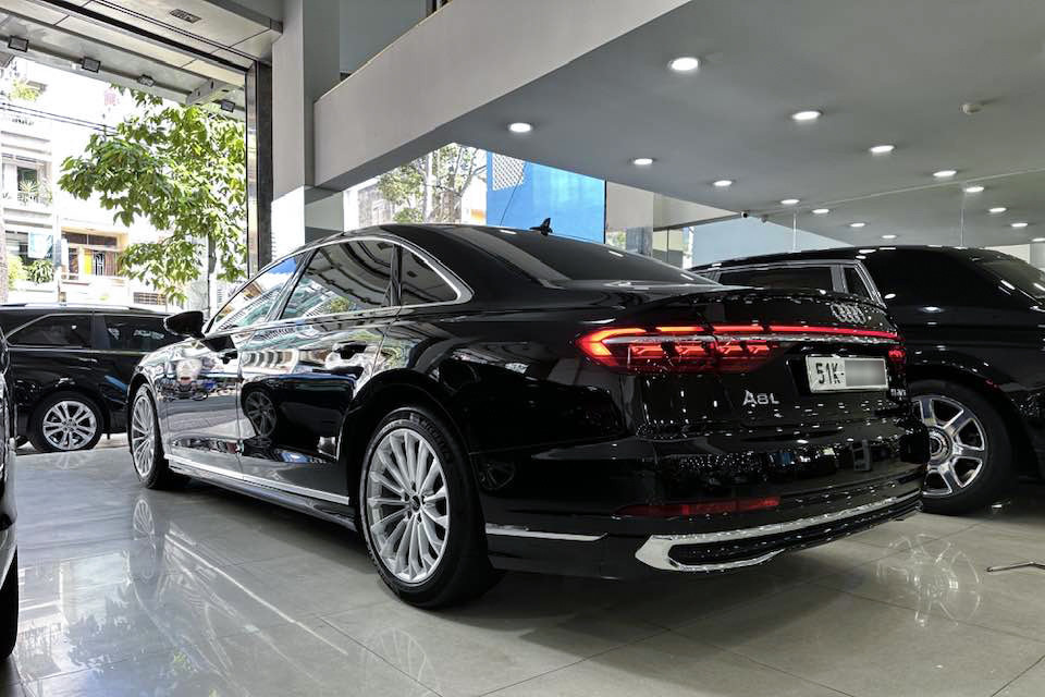 audi a8l 3.jpg