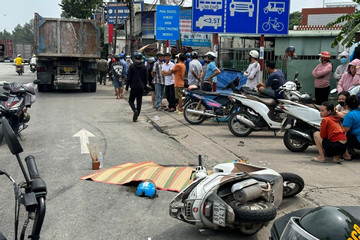 'Ớn lạnh' chạy xe trên đường huyết mạch ở Bình Dương