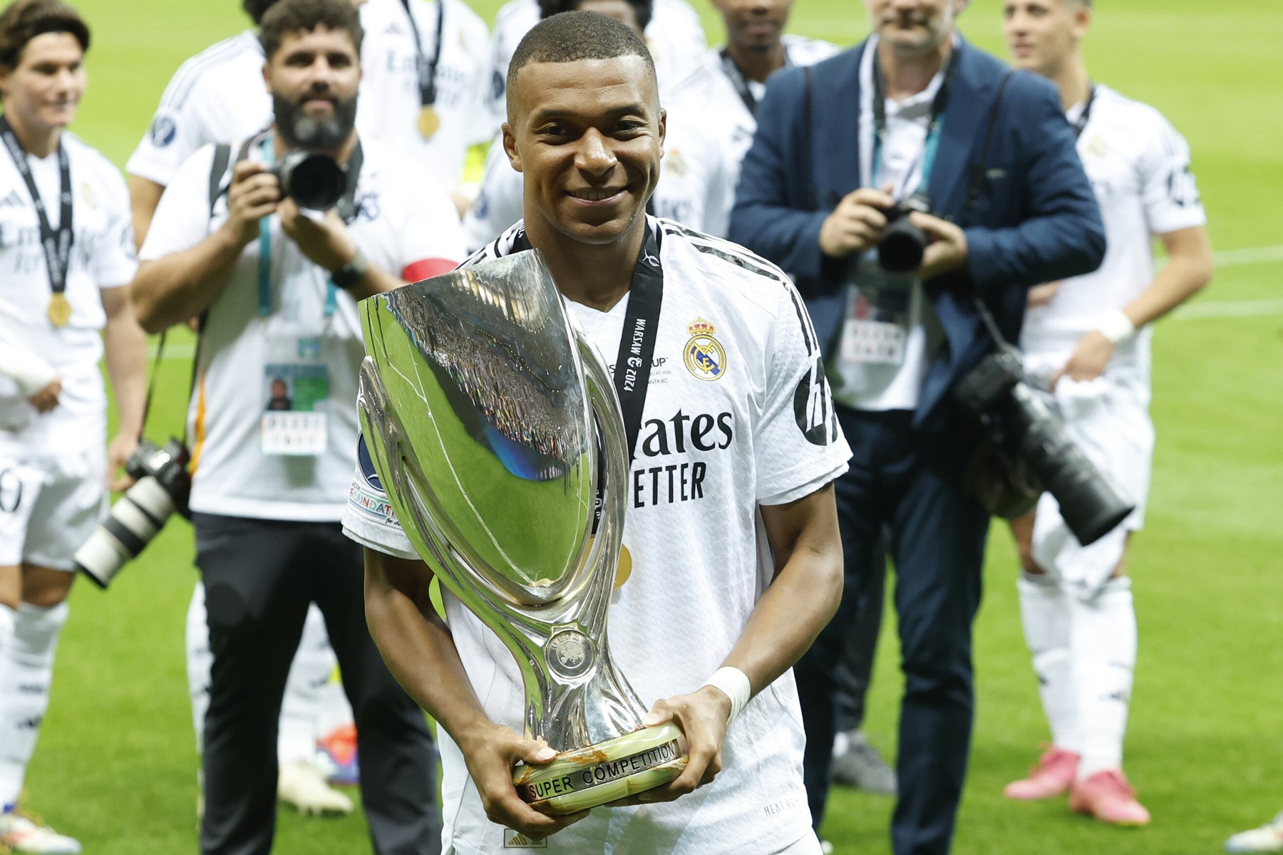 Mbappe nói về 50 bàn thắng sau Siêu cúp châu Âu