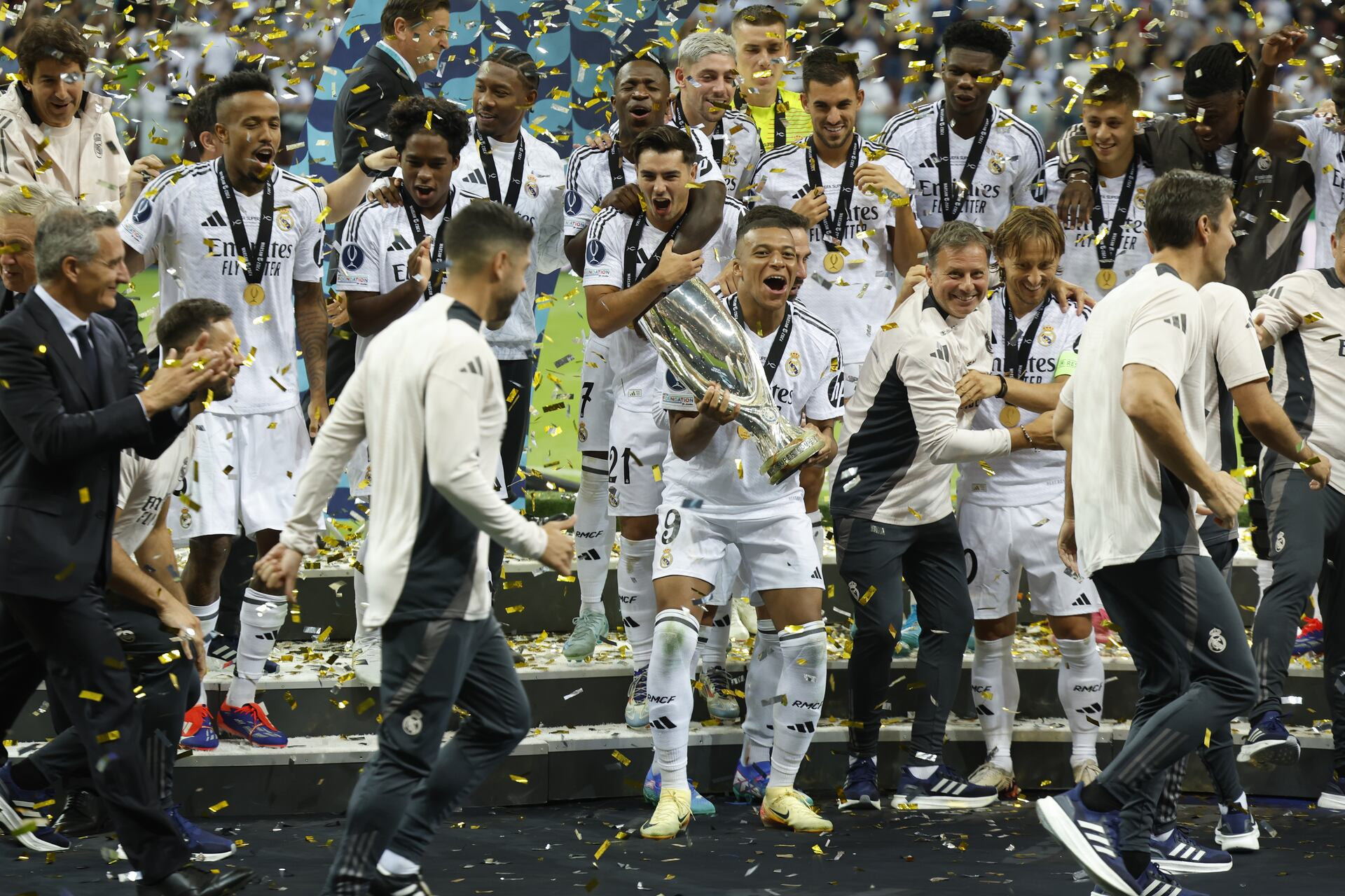 Mbappe Sieu cup chau Au.jpg