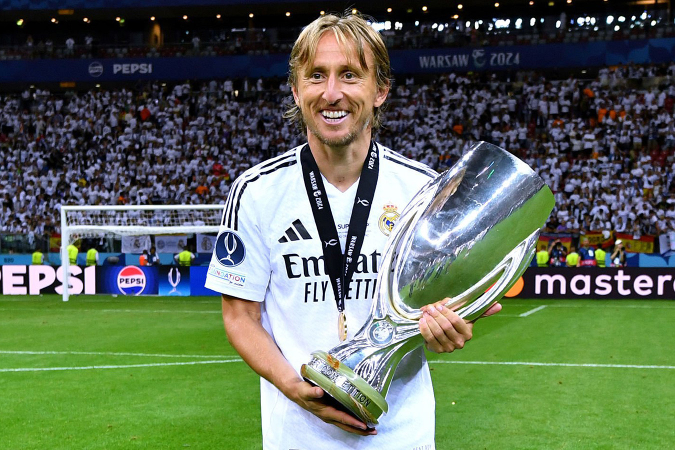 Modric Real Madrid Atalanta Sieu cup.jpg