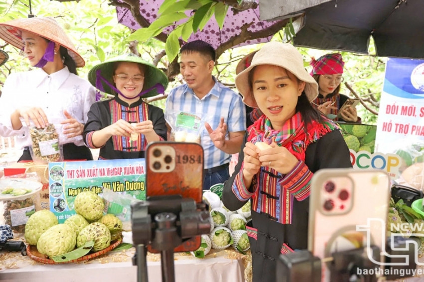 Khó quản lý livestream bán hàng