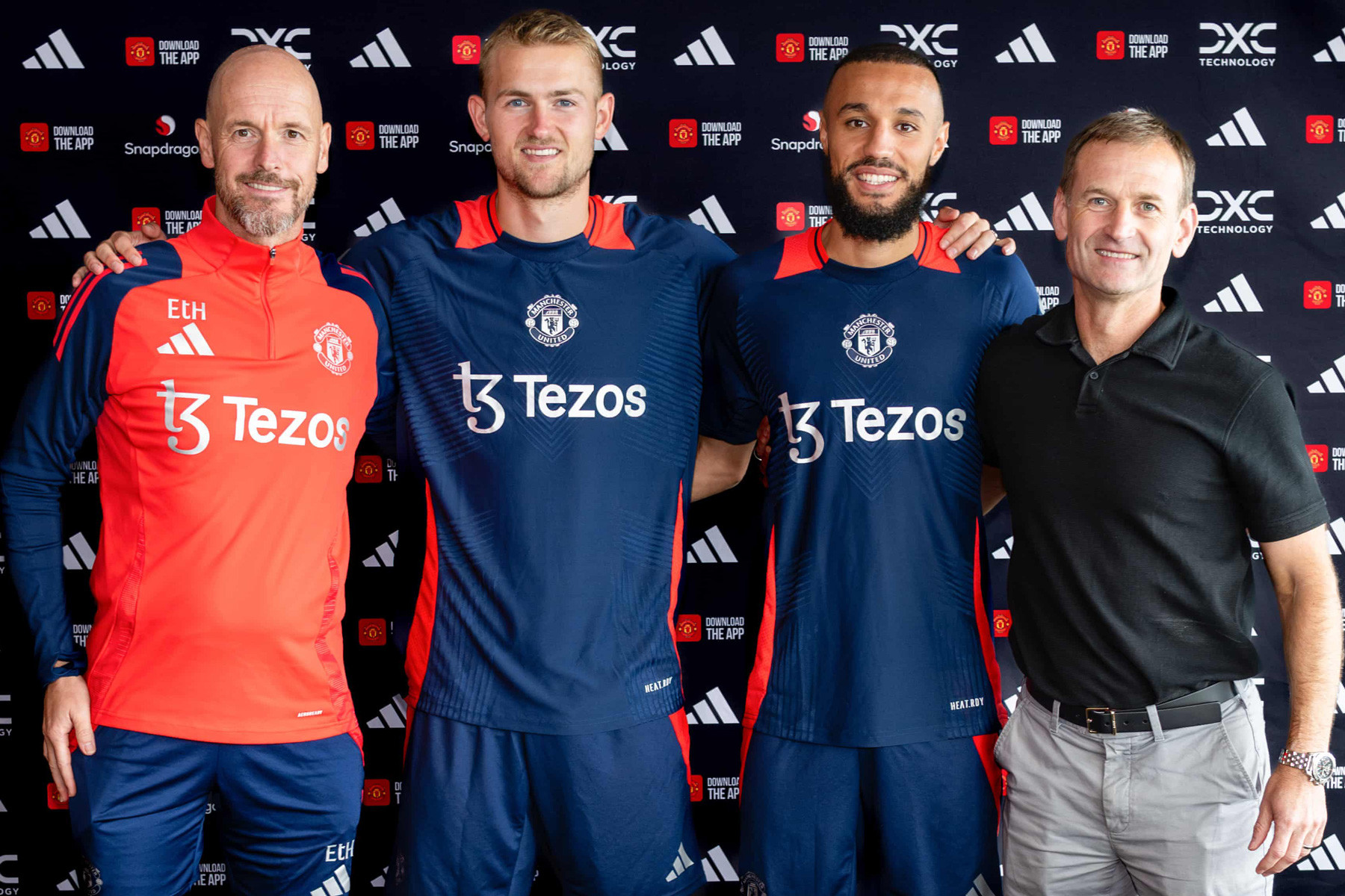 Ten Hag De Ligt Mazraoui.jpg