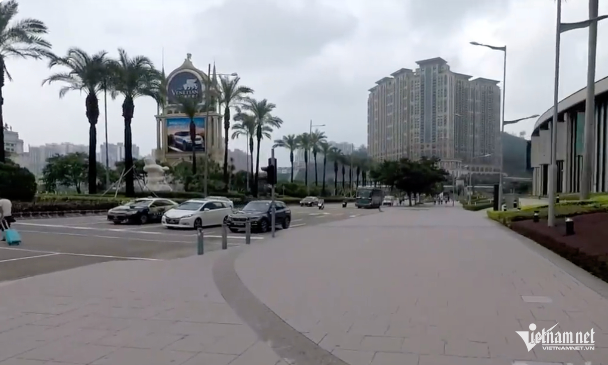 W-macau.png