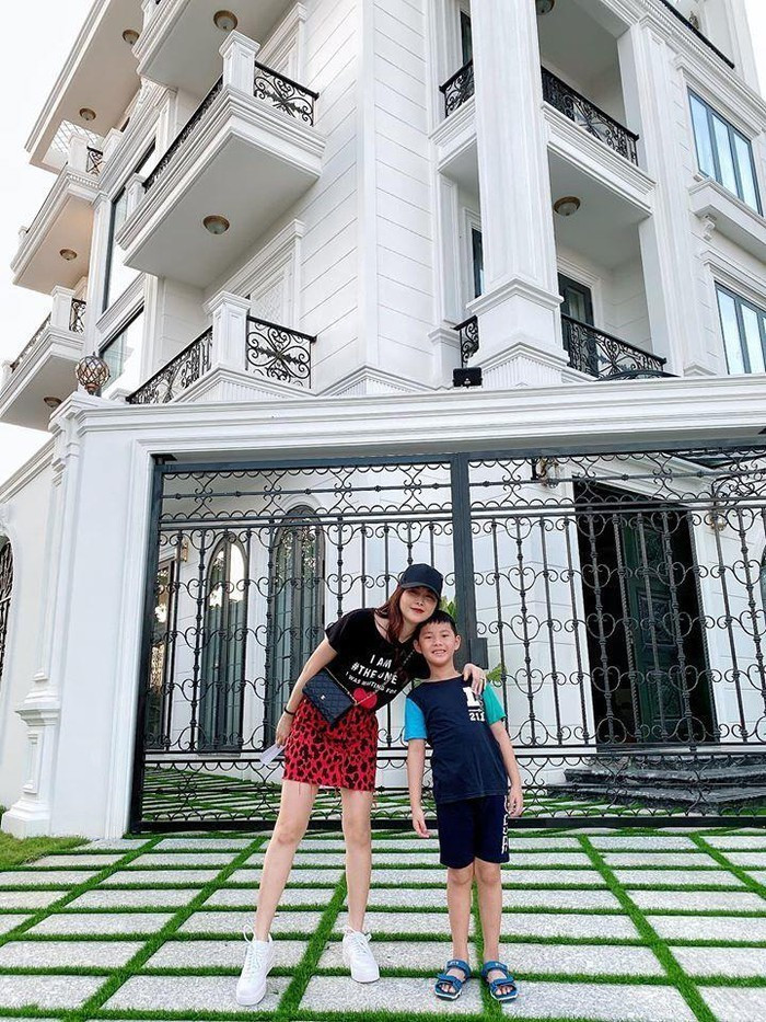 bep dep lung linh sang chanh cua vo chong ca si dang khoi.jpeg