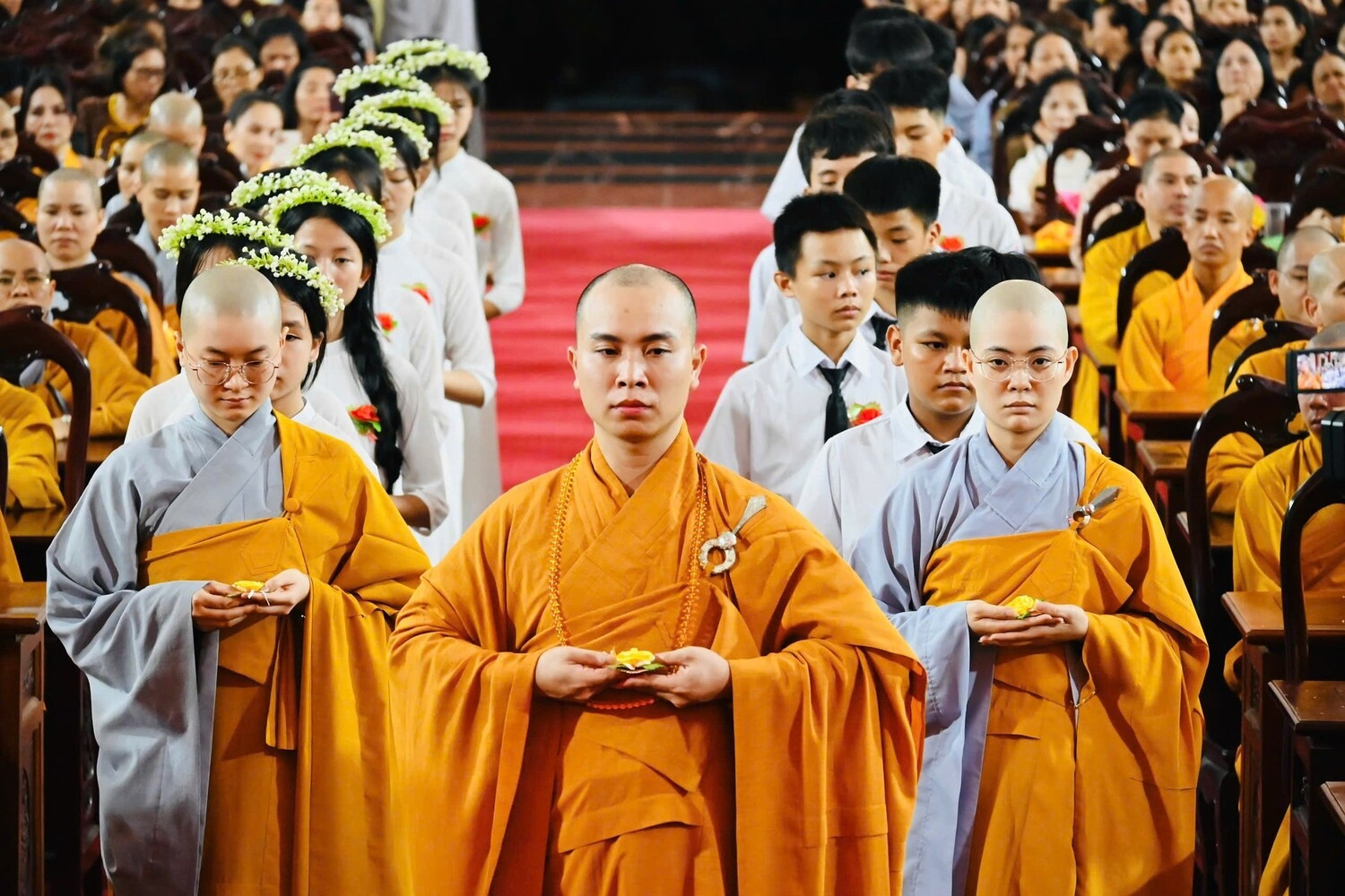 Hàng nghìn Tăng Ni, Phật tử cùng nhau hướng về ngày lễ Vu Lan báo hiếu