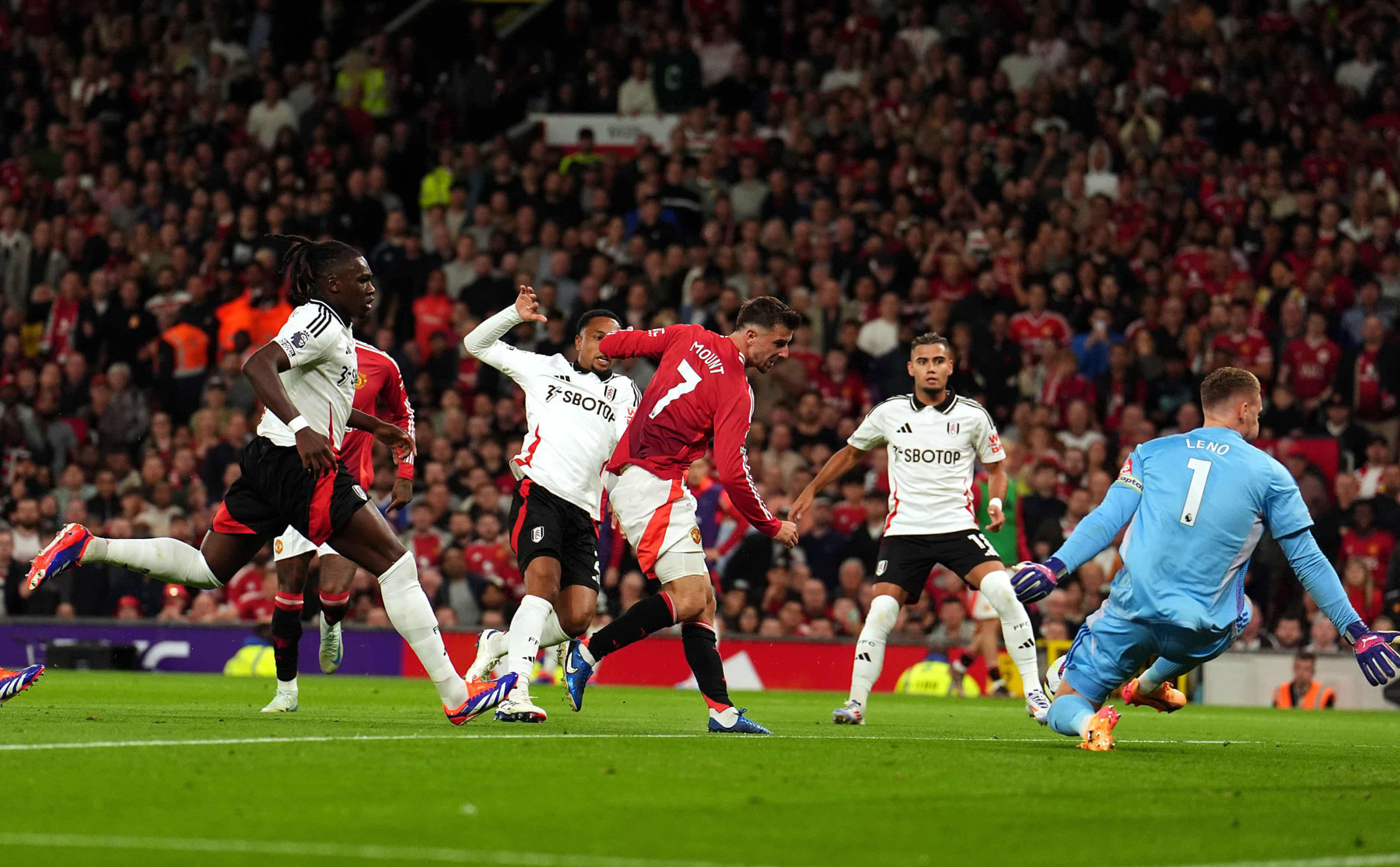 Mason Mount MU Fulham.jpg