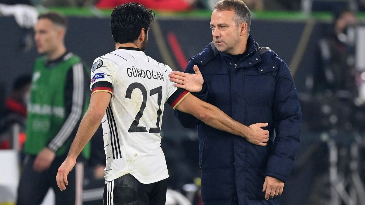 Gundogan Hansi Flick 1.jpg