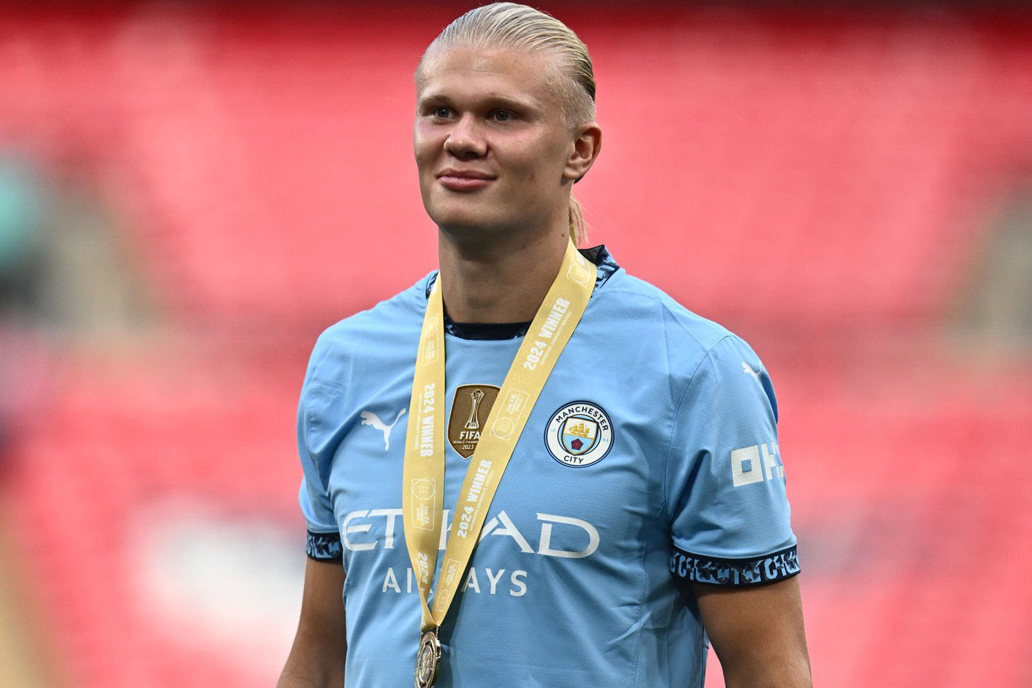 Haaland Sieu cup 2024.jpg