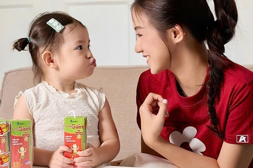 Bí quyết nuôi con tăng cân nhanh của các hot mom Việt