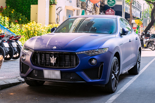 Đi 17.000 km, siêu SUV Maserati Levante từng của Minh “xí muội” rớt giá 8 tỷ