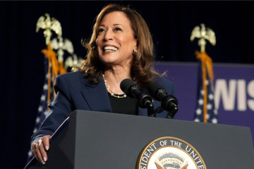 Tỷ lệ ủng hộ bà Kamala Harris vượt ông Donald Trump