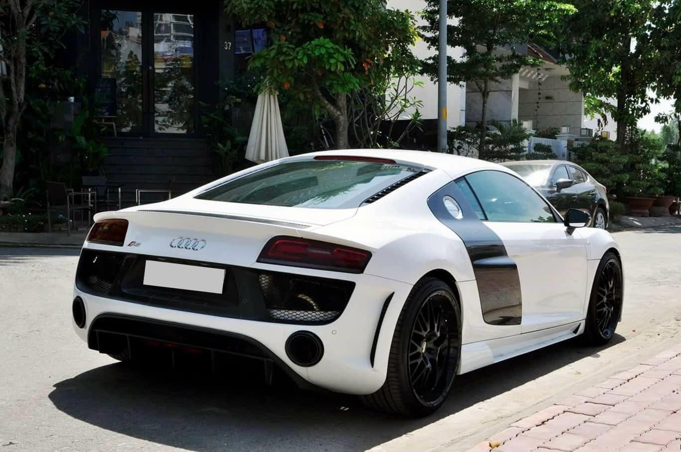 audi r8 4.jpg