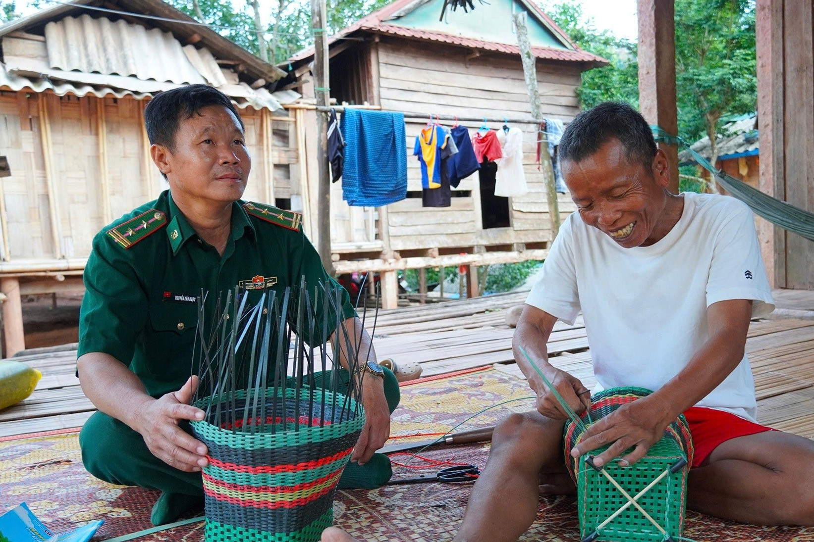 Đồng bào Ma Coong vươn lên làm giàu, xây dựng quê hương biên giới ấm no