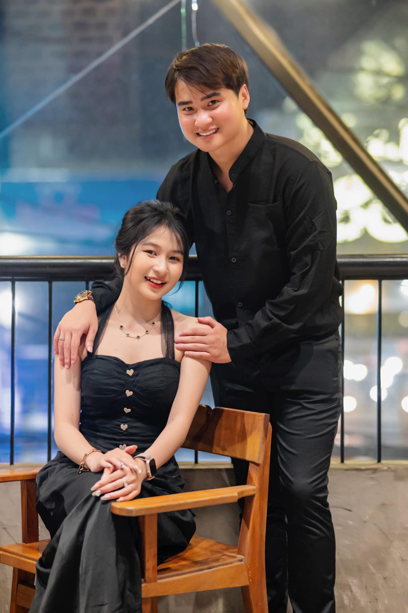 hai chị em 3.jpg