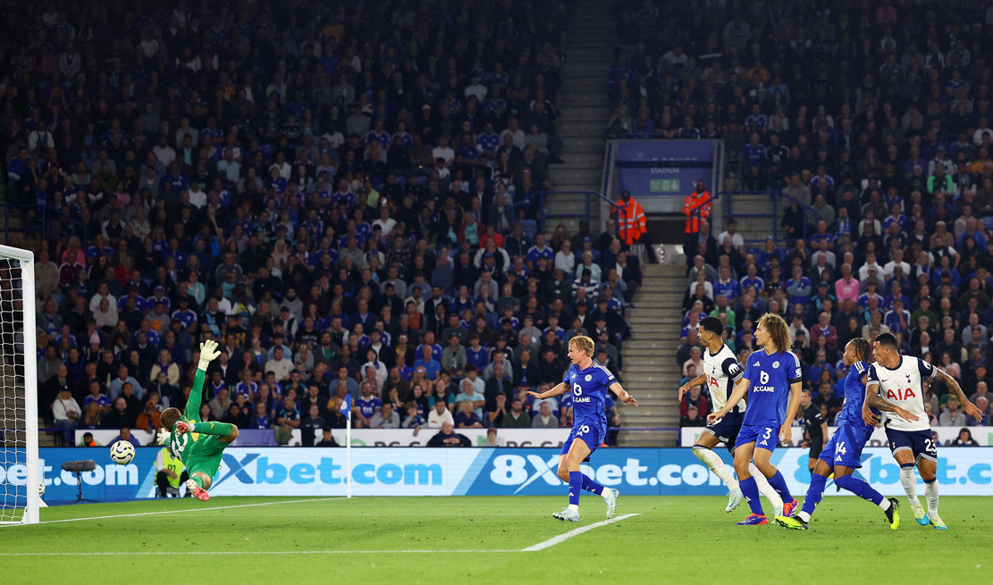 Tottenham đánh rơi chiến thắng trên sân Leicester Leicester Tottenham